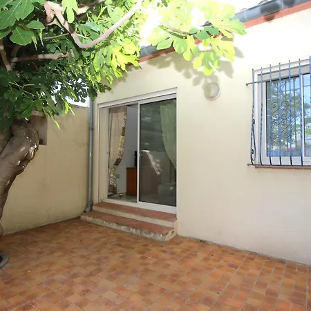 Maison 6 Personnes Proche De La Holiday home Canet-en-Roussillon